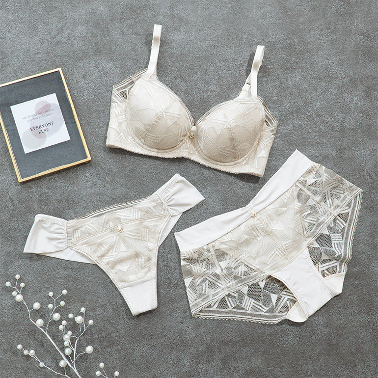 Wendy Smoothing Shaping Bra 25A1